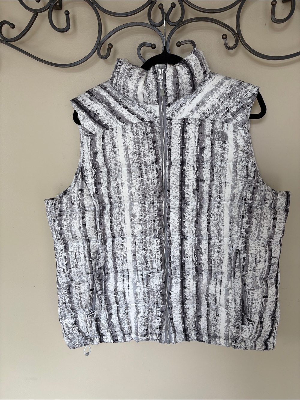The North Face Gray and White Striped Quilted Sleeveless Vest